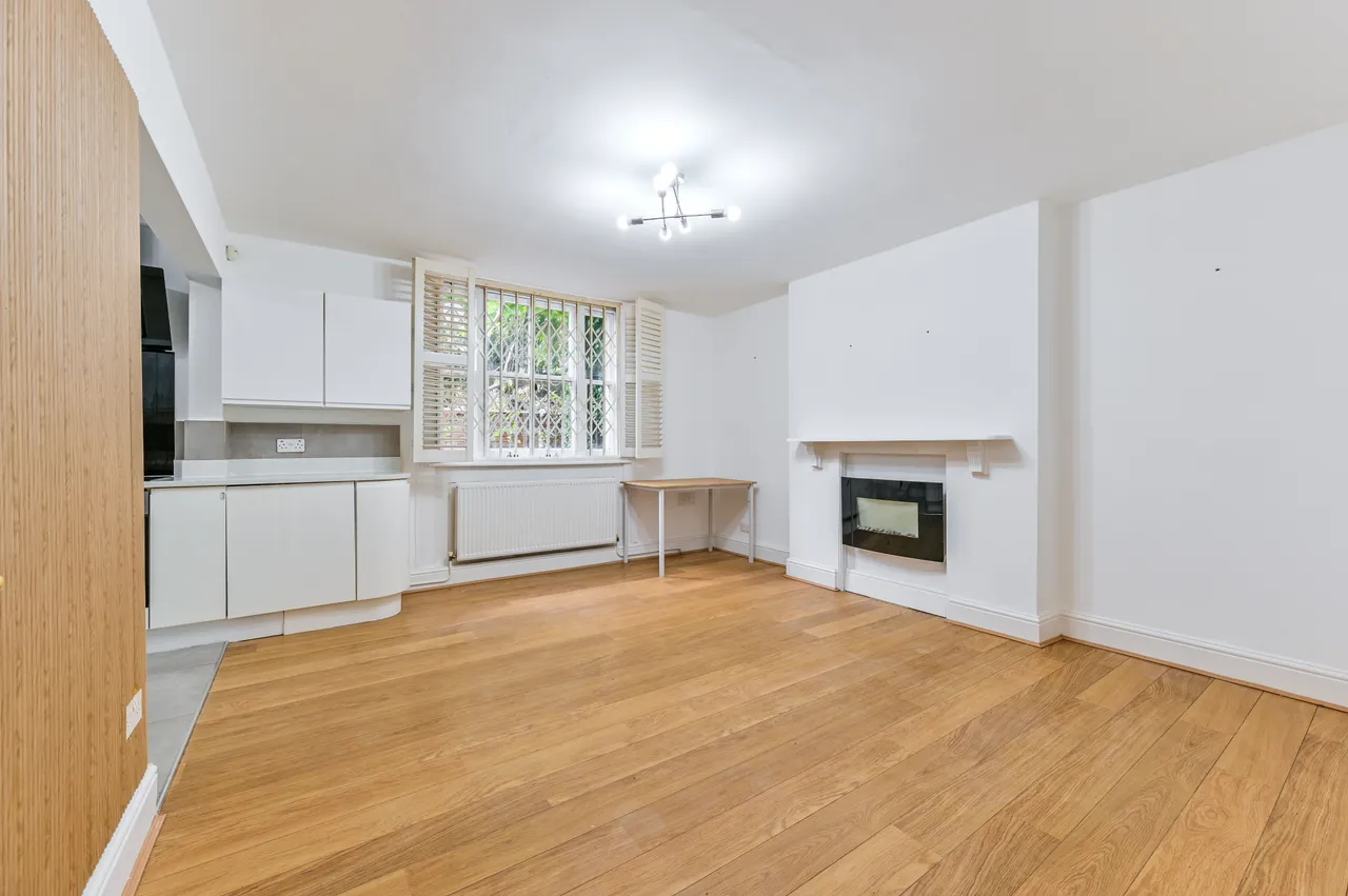 Flat 1, 30 West End Lane, London, photo 8