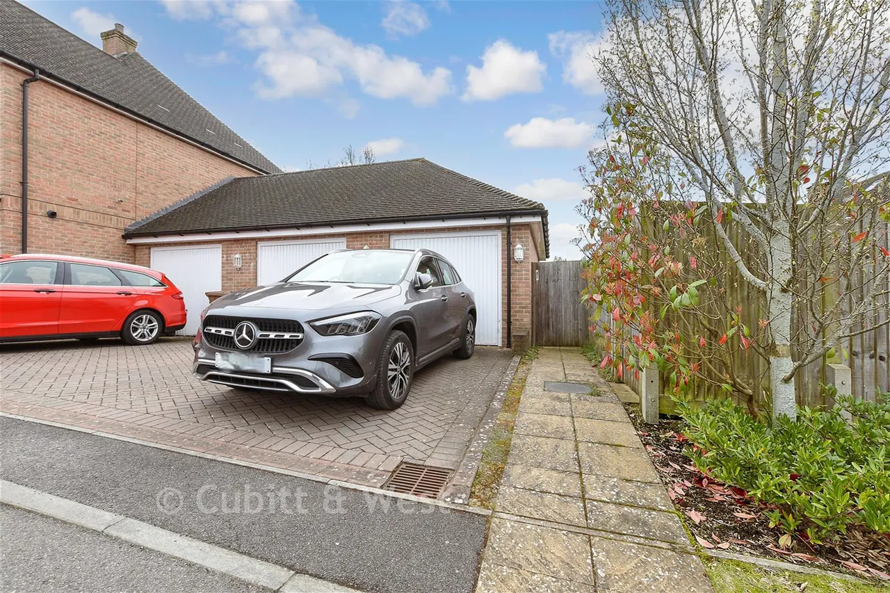 Reigate Road, Epsom, KT17, photo 15