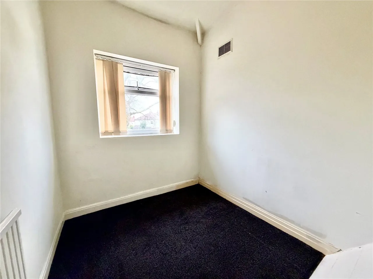 Lindbury Avenue, Stockport, SK2, photo 9