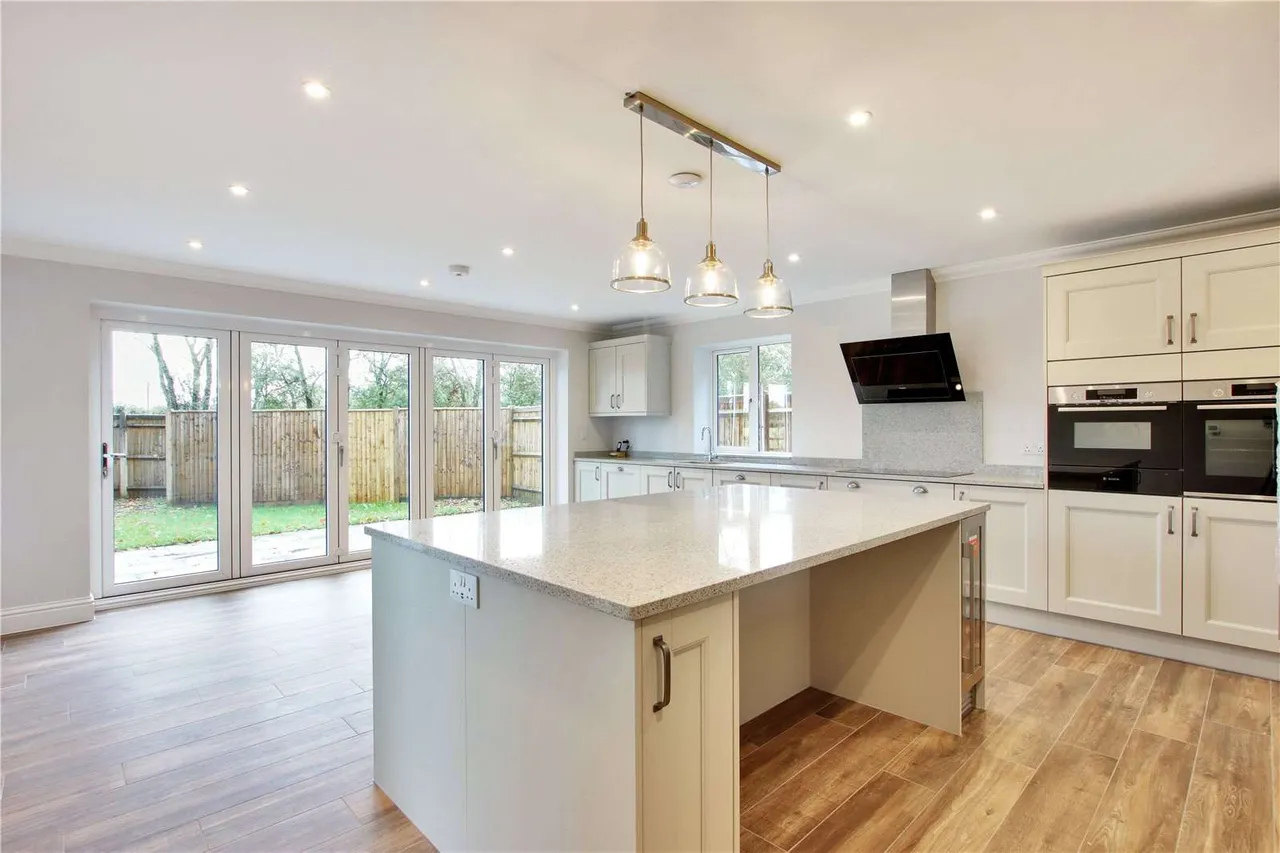 Claygate Road, Yalding, ME18, photo 5