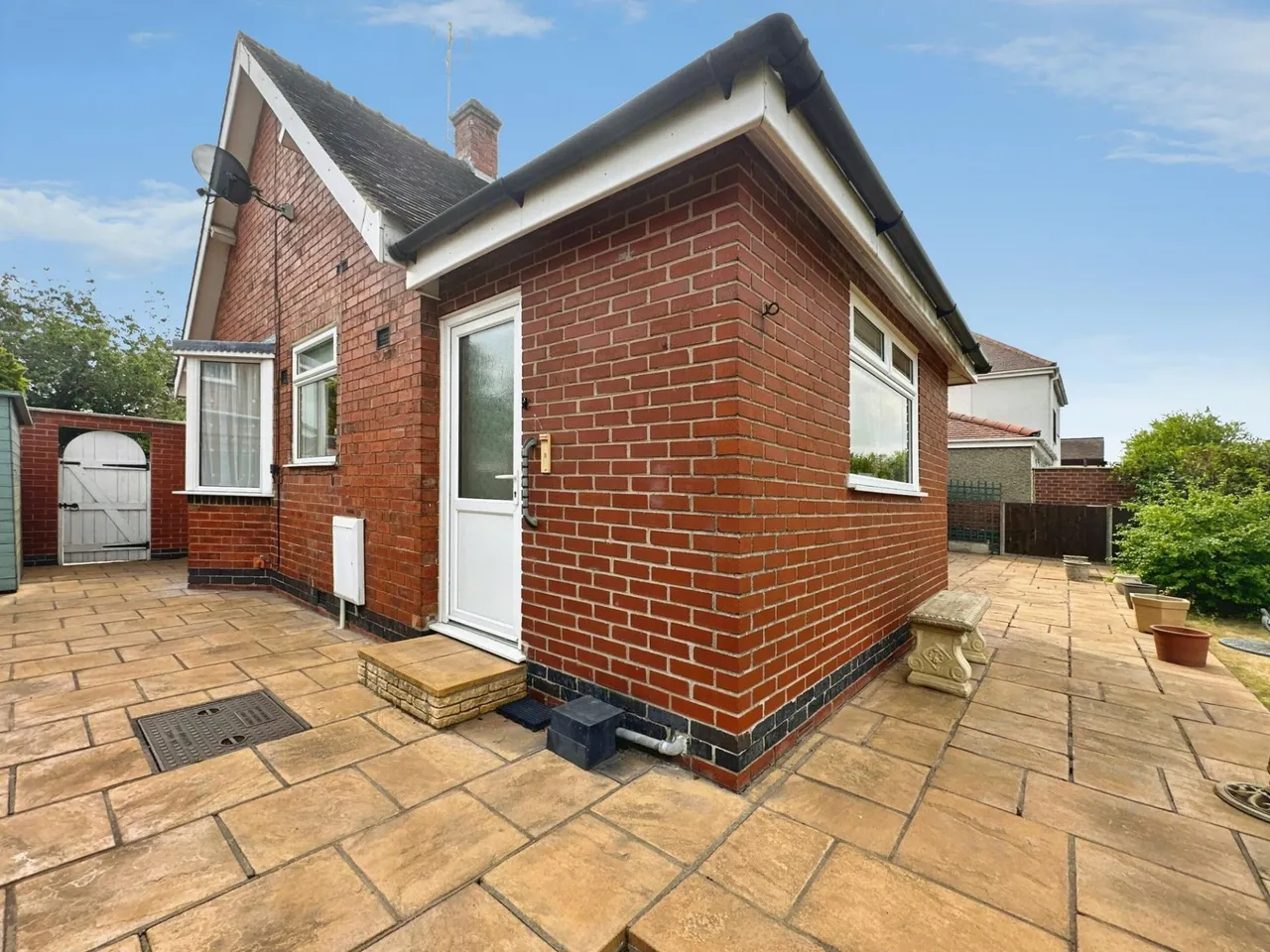 Field Lane, Burton-On-Trent, DE13, photo 11