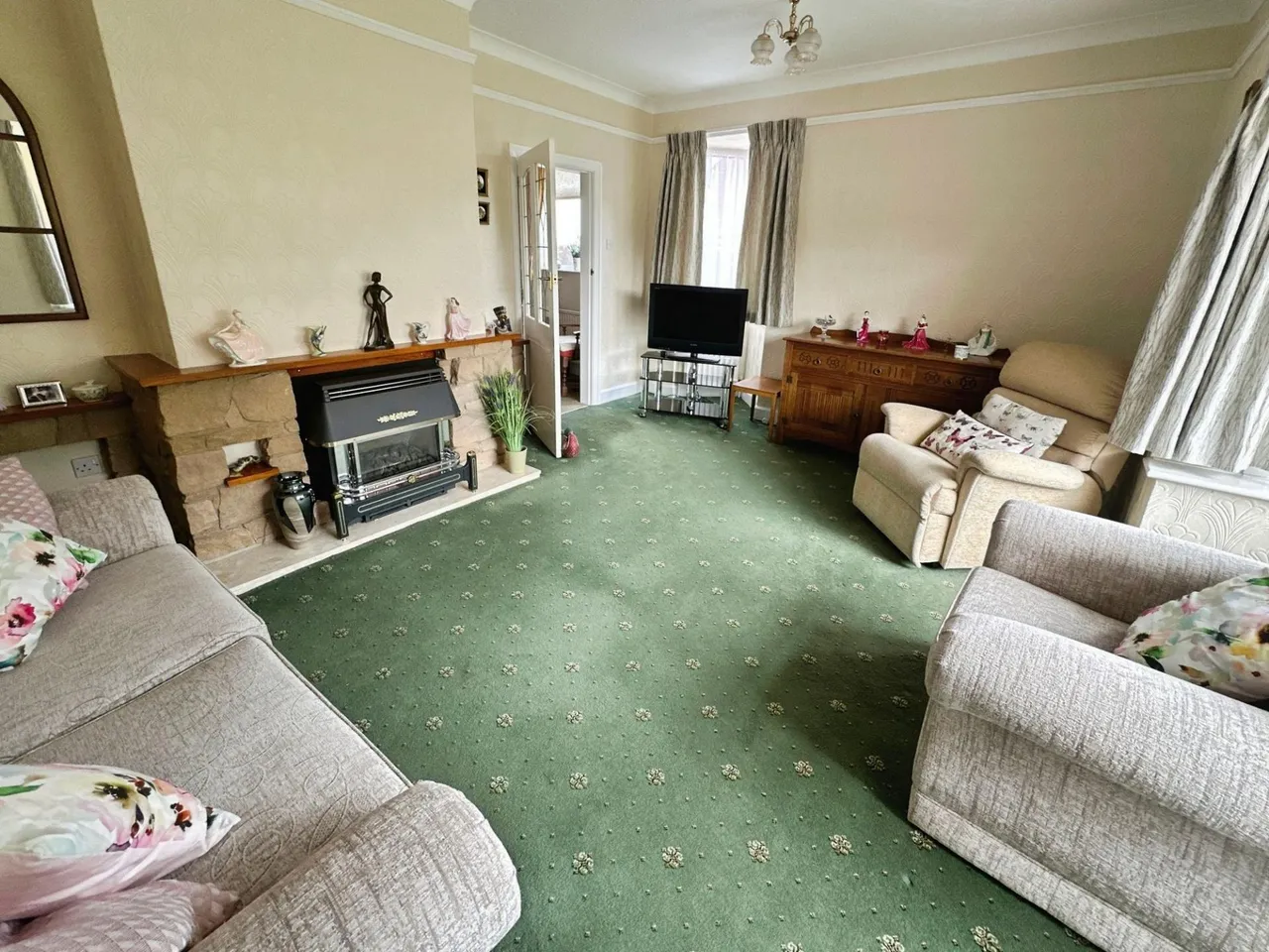 Field Lane, Burton-On-Trent, DE13, photo 3