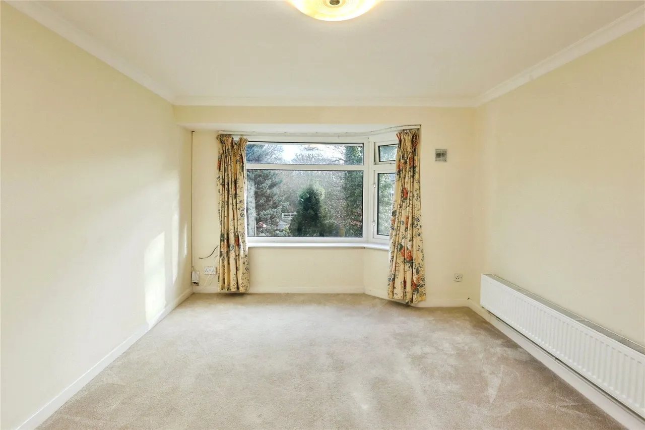 Woolston Road, Netley Abbey, SO31, photo 3