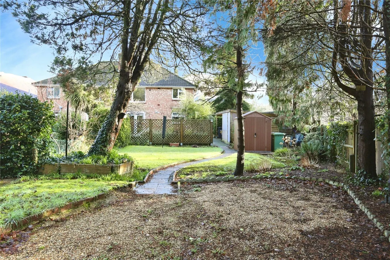 Woolston Road, Netley Abbey, SO31, photo 9