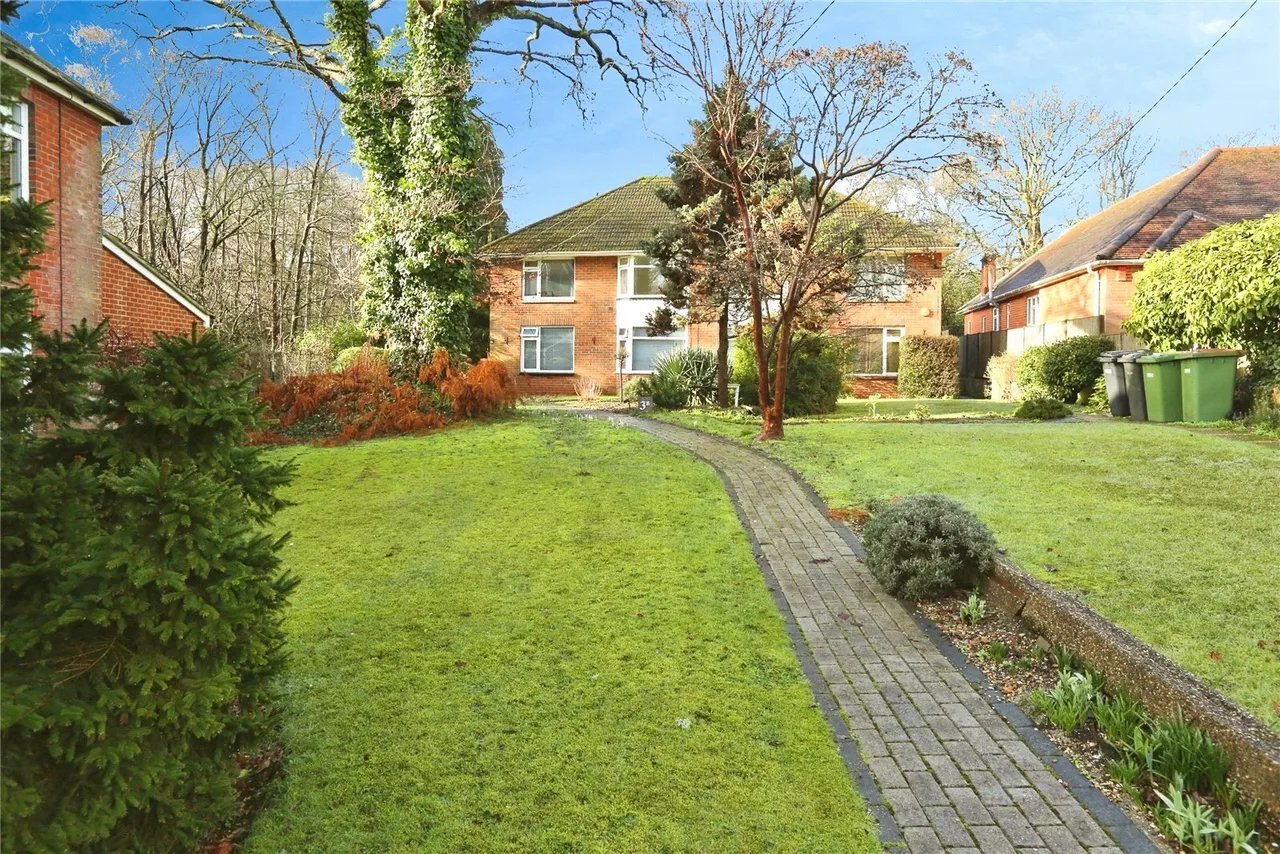 Woolston Road, Netley Abbey, SO31, photo 7