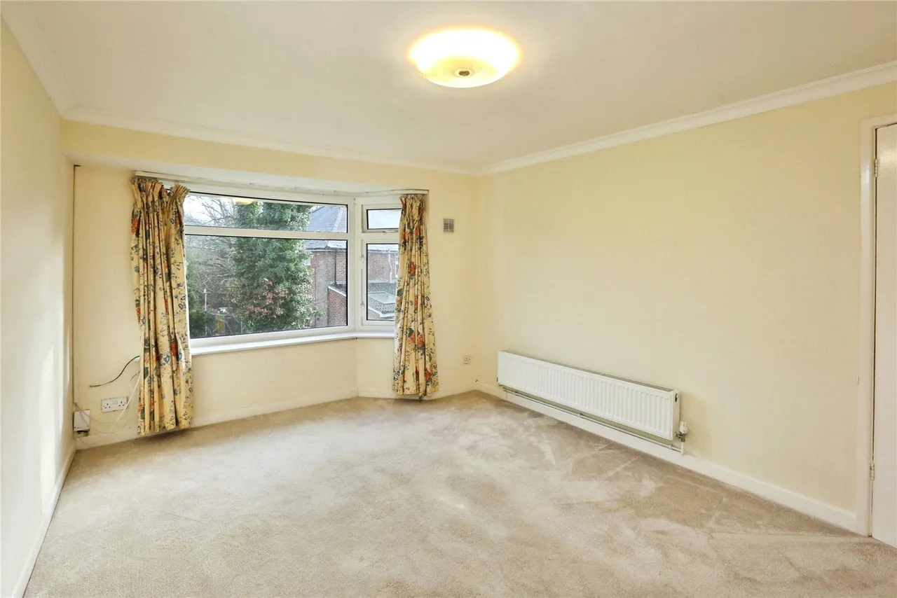 Woolston Road, Netley Abbey, SO31, photo 2