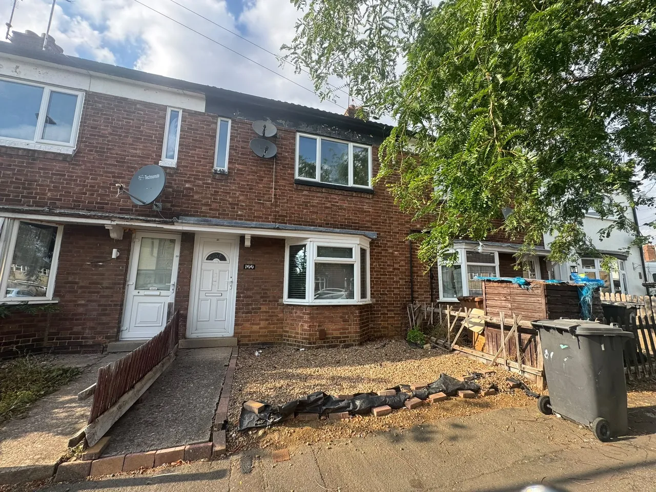 2 bed house to rent — Montagu Road, PETERBOROUGH
