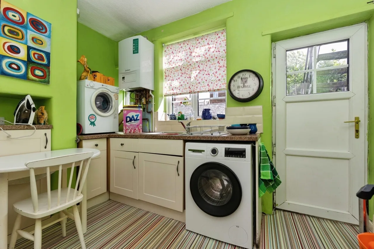 Friars Road, Sale, Greater Manchester, M33, photo 5