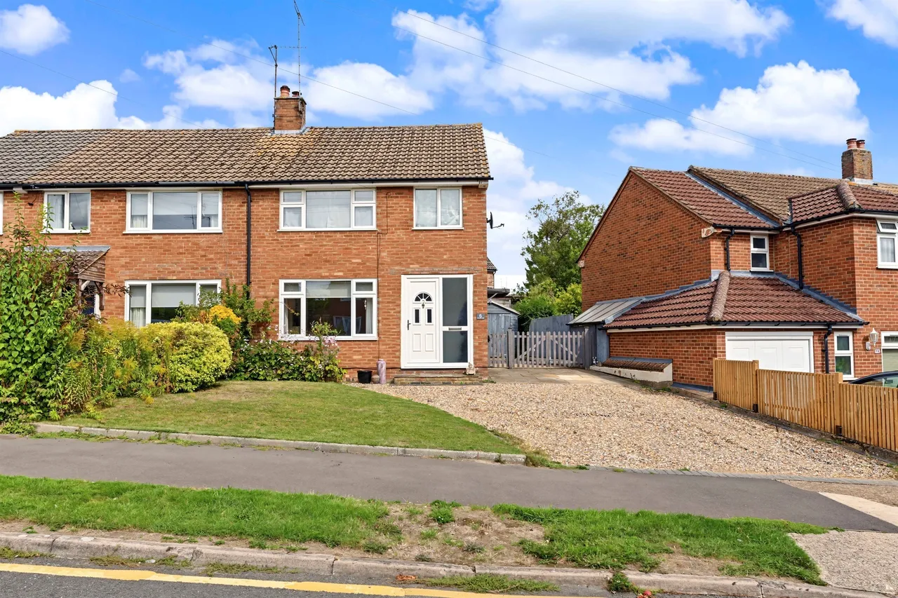 3 bed house for sale, Dunston Hill, Tring, HP23