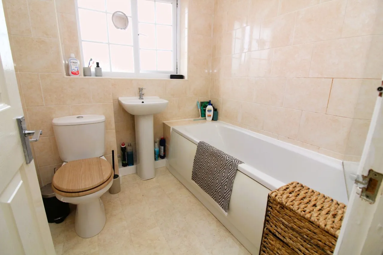 Purley Drive, Bridgwater, TA6, photo 17