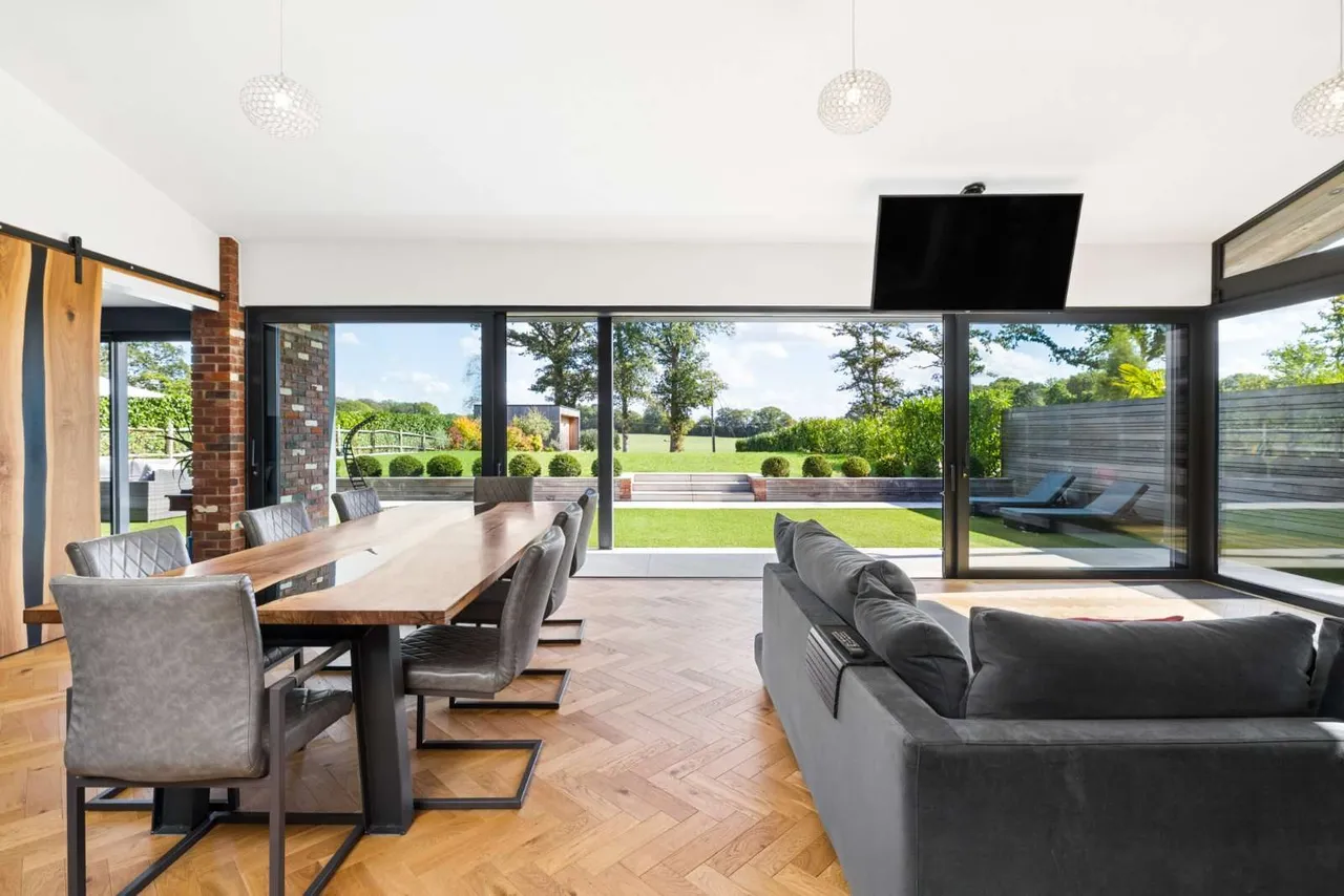 Deerlands Lane, Dunsfold, GU8, photo 5
