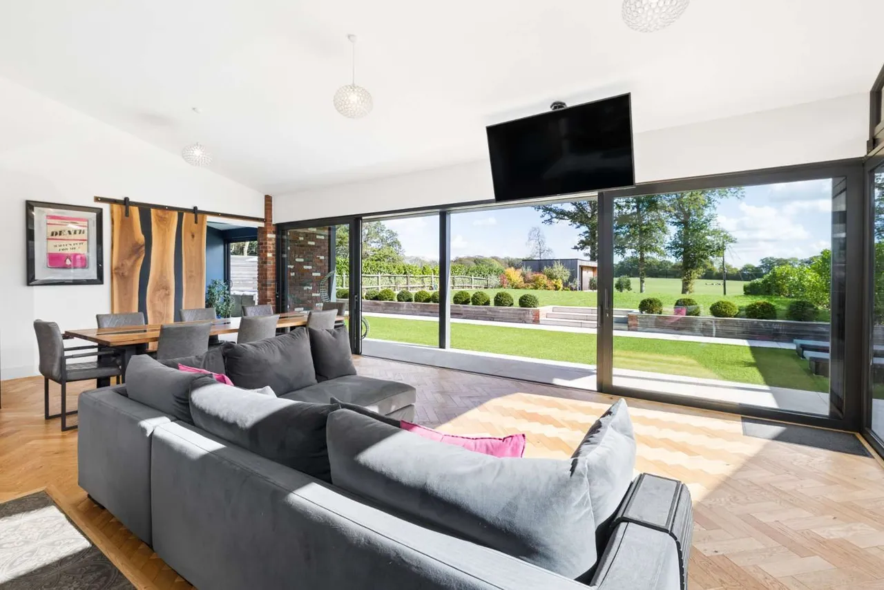 Deerlands Lane, Dunsfold, GU8, photo 7