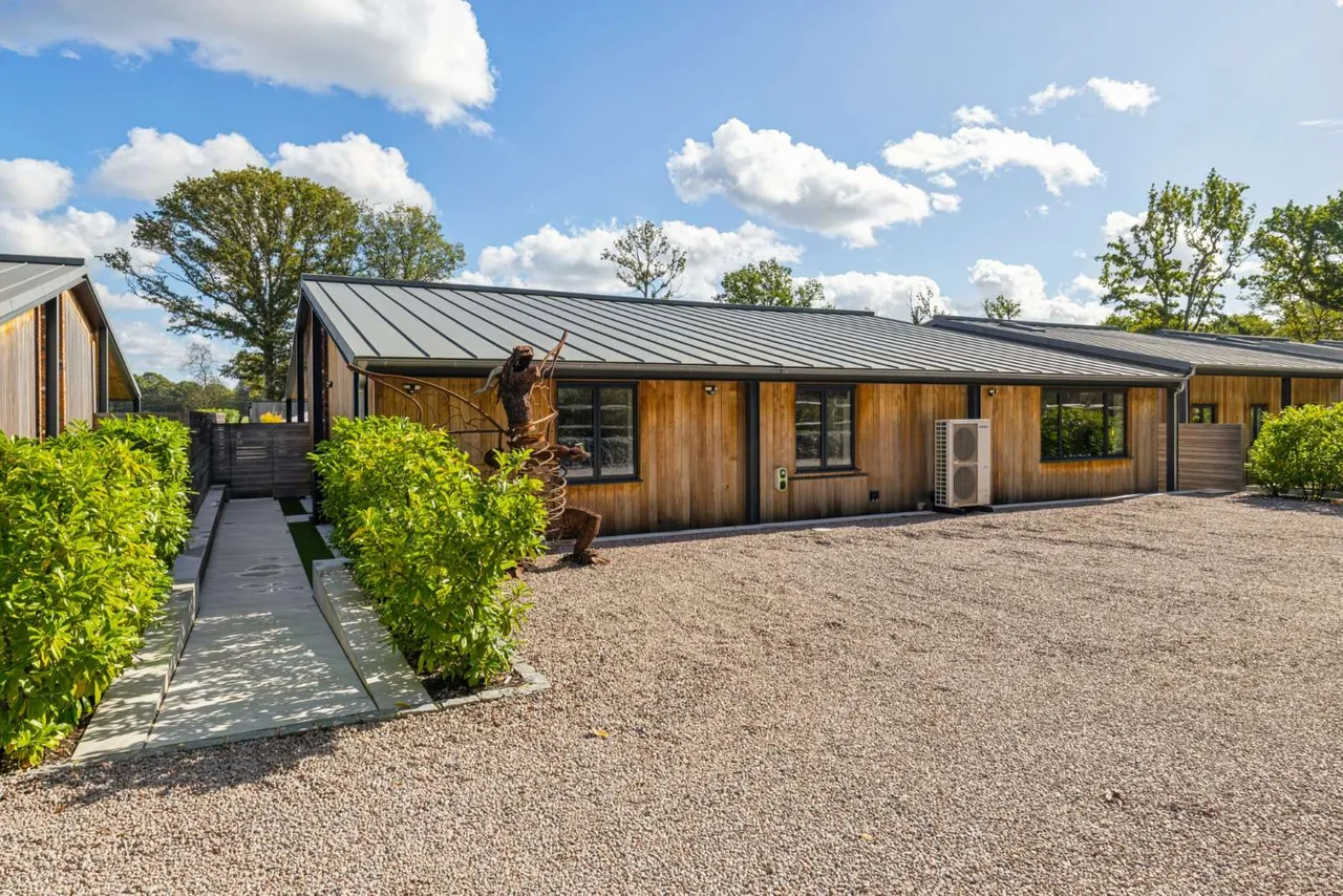 Deerlands Lane, Dunsfold, GU8, photo 11