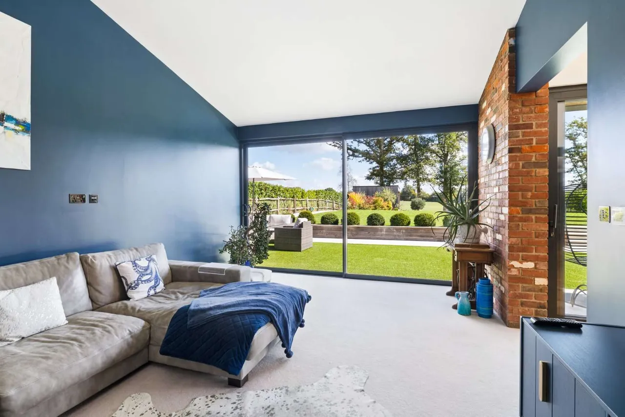 Deerlands Lane, Dunsfold, GU8, photo 10