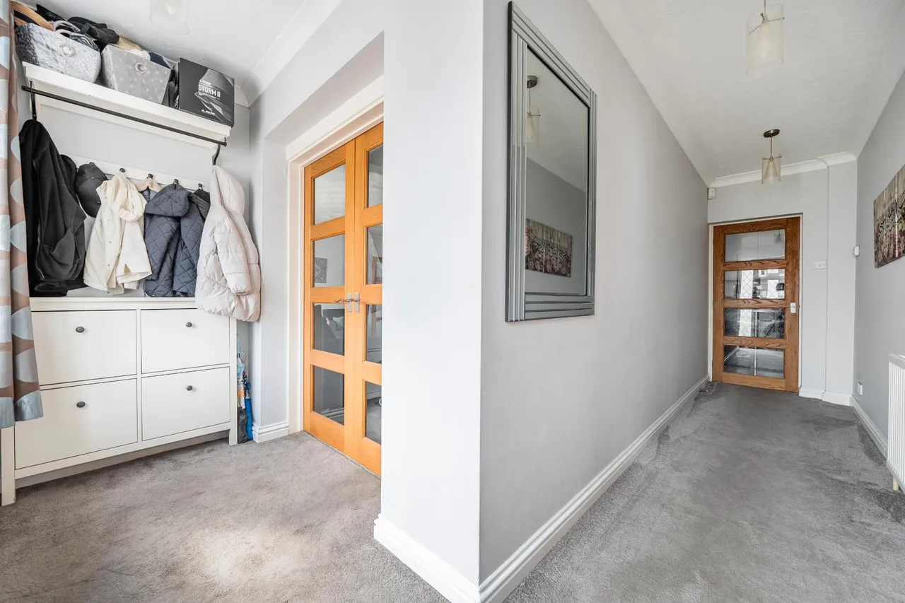 Blumfield Crescent, Burnham, SL1, photo 2