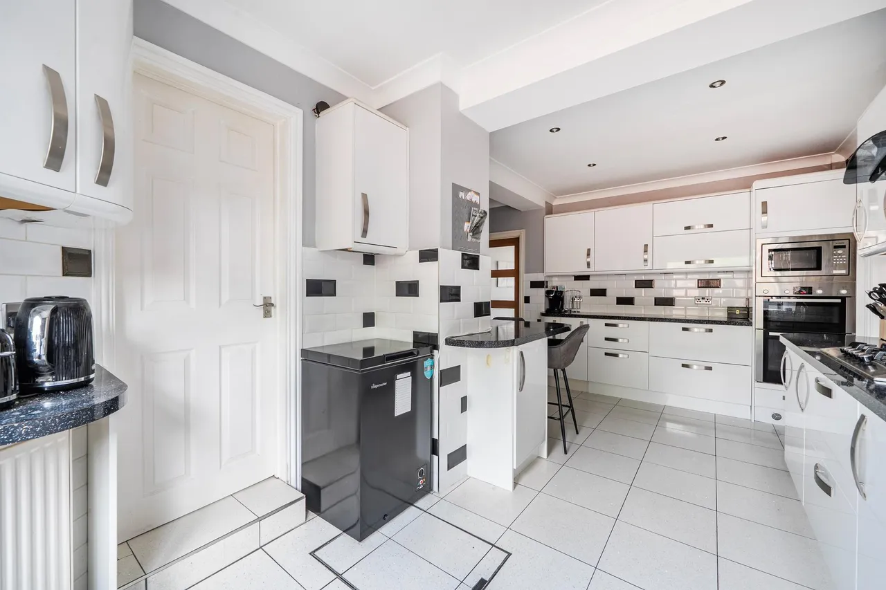 Blumfield Crescent, Burnham, SL1, photo 8