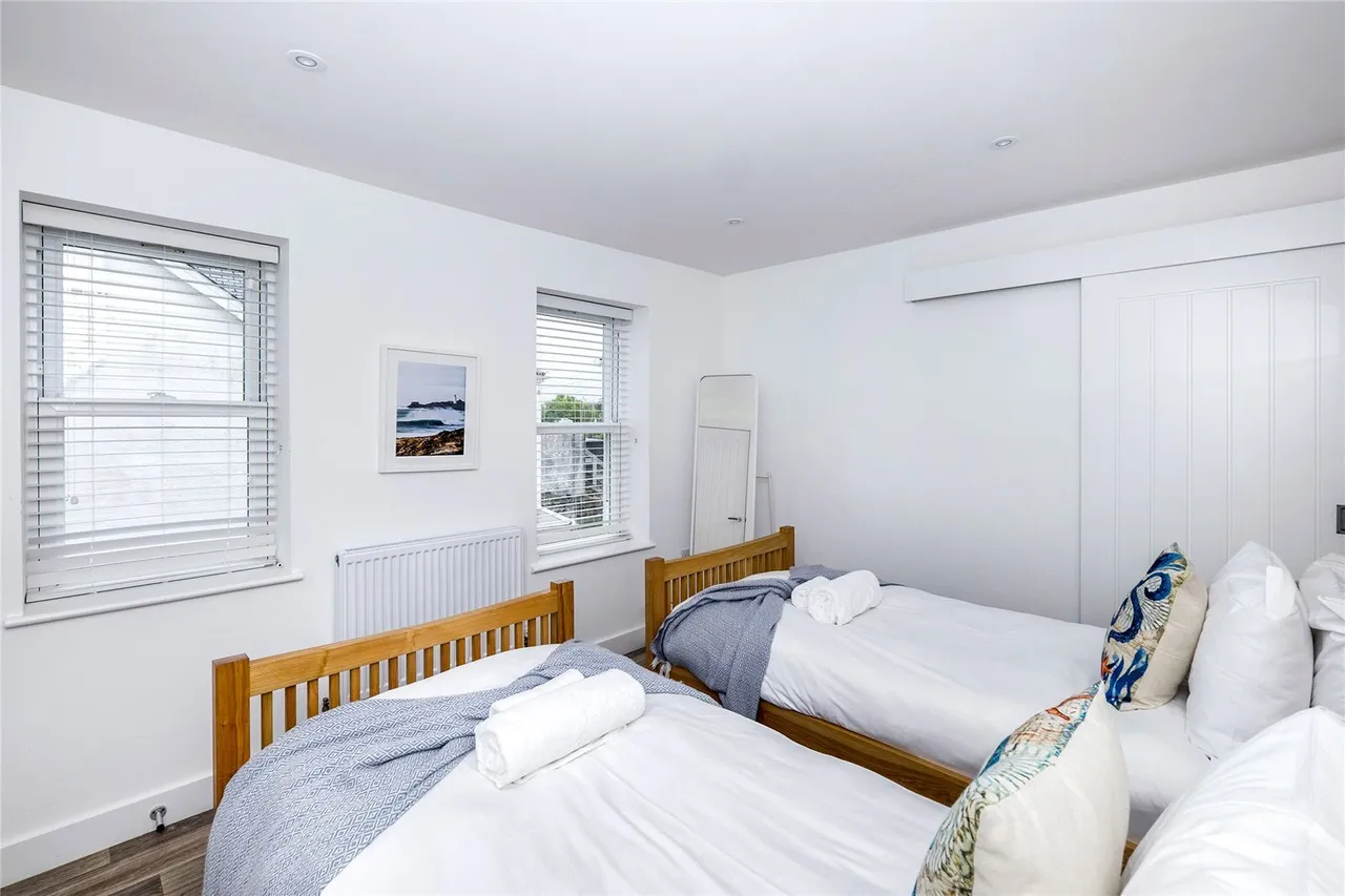 Samphire St. Ives Road, St. Ives, TR26, photo 17