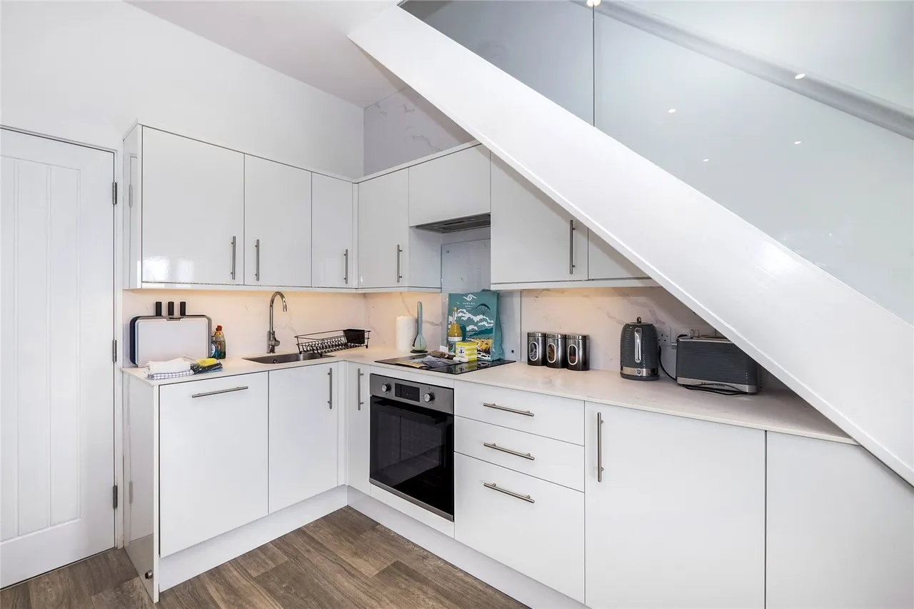 Samphire St. Ives Road, St. Ives, TR26, photo 16