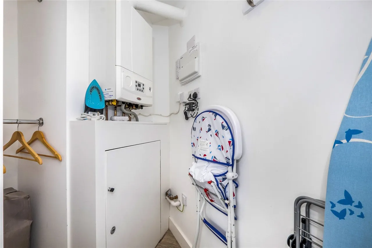 Samphire St. Ives Road, St. Ives, TR26, photo 15