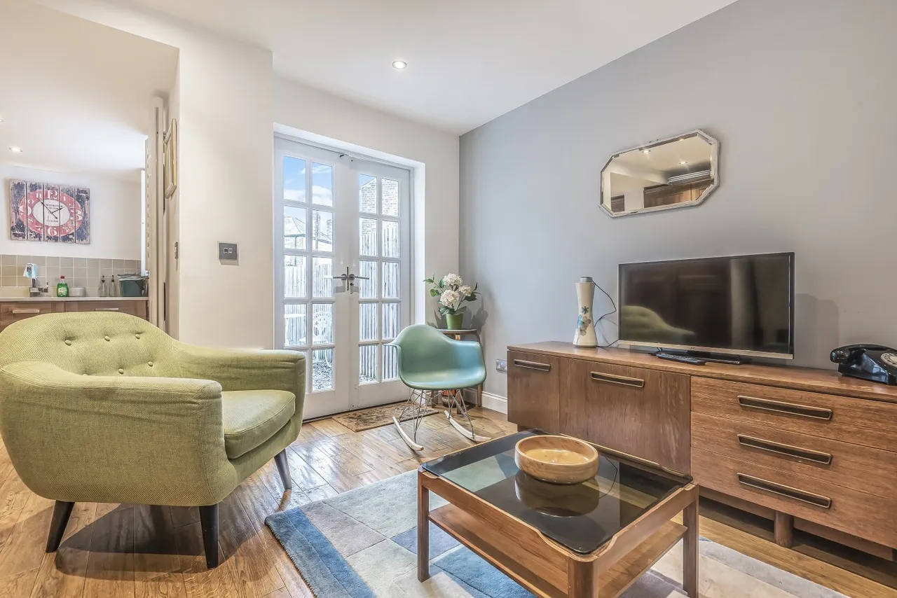 2 bed house for sale — Caradoc Street, SE10