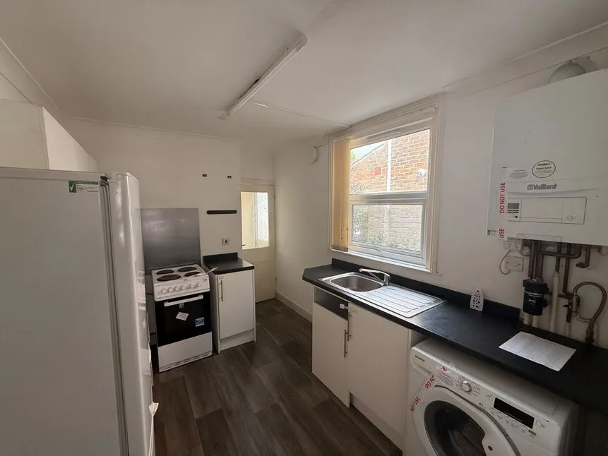 Percy Road, Southsea, Hampshire, PO4, photo 3