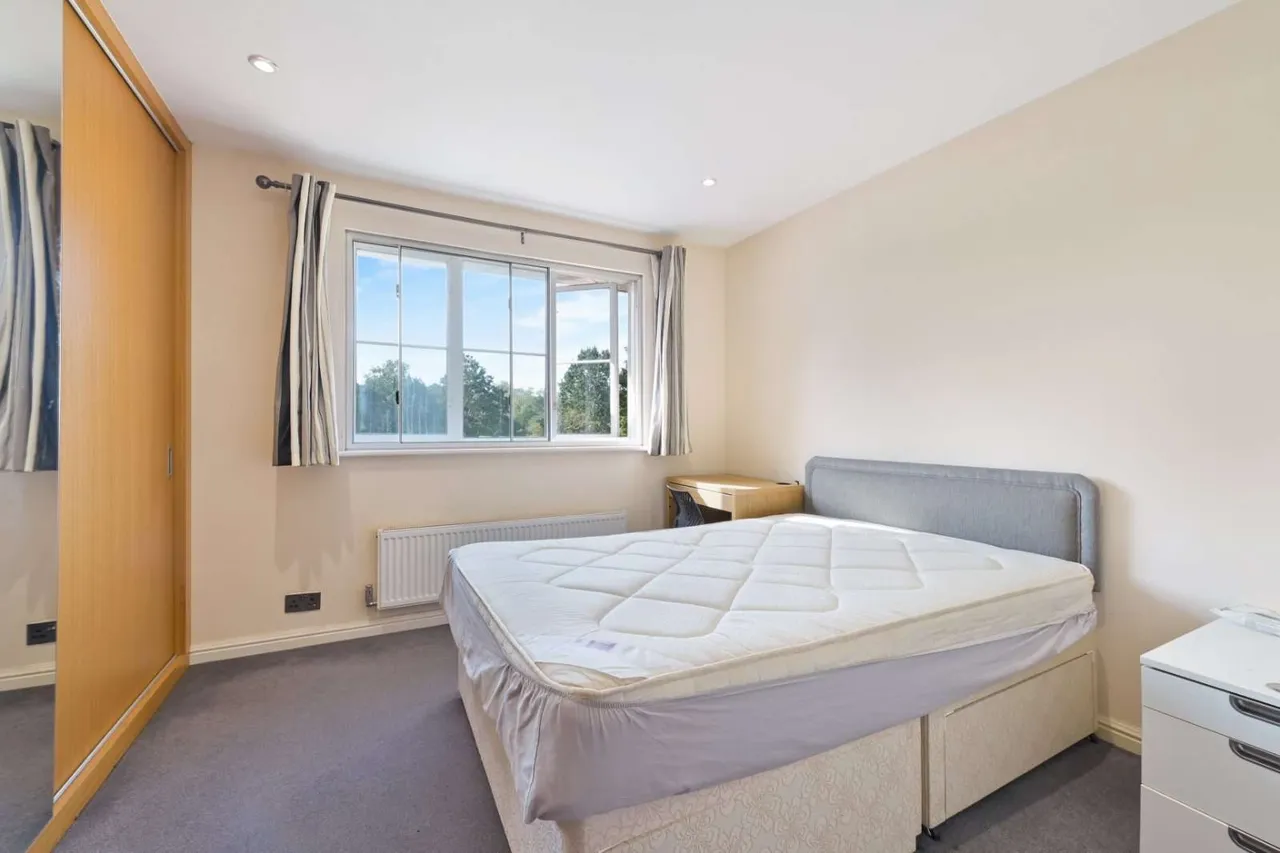 Waller Drive, Northwood, HA6, photo 6