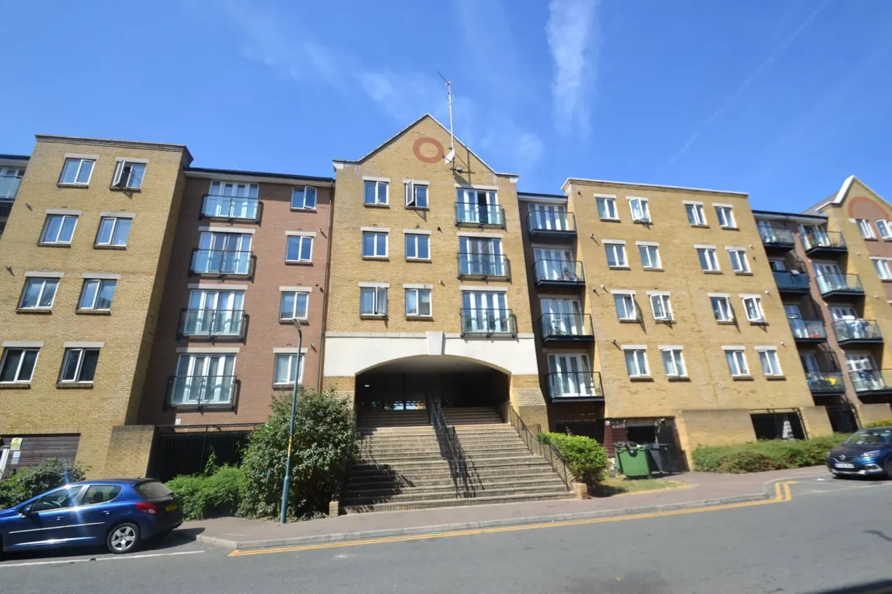 1 bed property for sale — Black Eagle Drive, Northfleet, Graves...