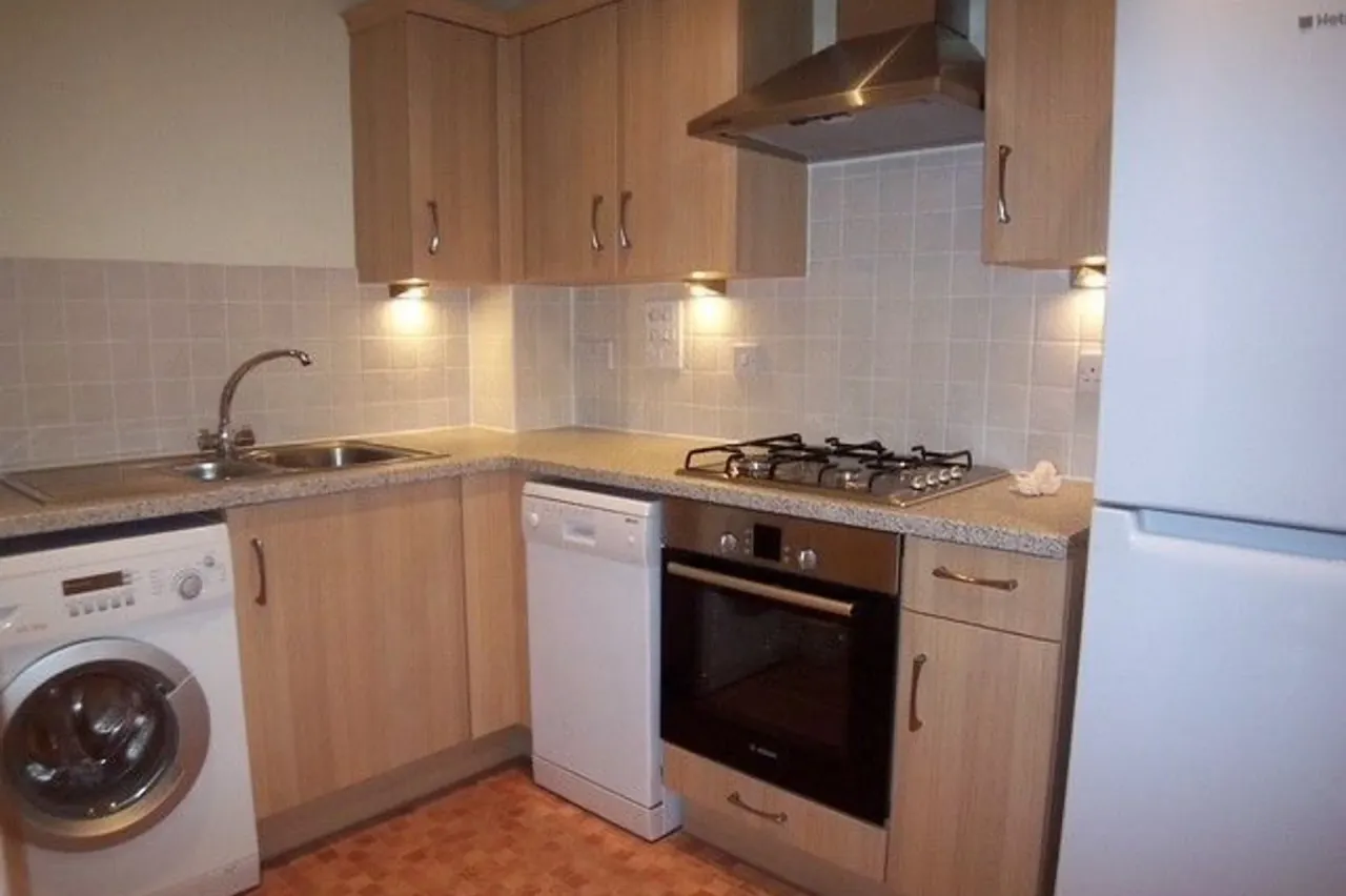 Black Eagle Drive, Northfleet, Graves..., photo 7