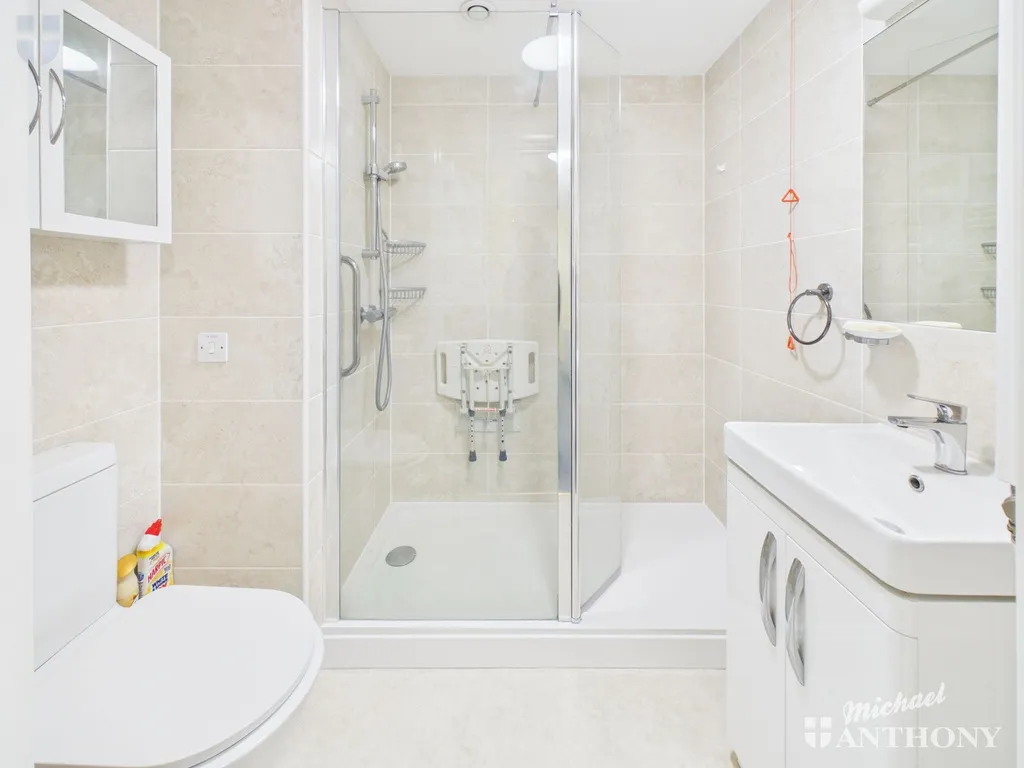 Croft road, Aylesbury, HP21, photo 8