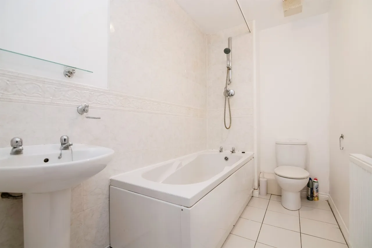 Westley Court, West Bromwich, B71, photo 3