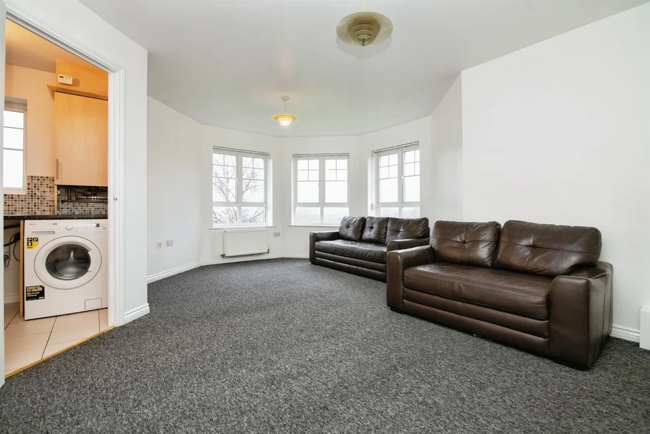 2 bed flat for sale, Westley Court, West Bromwich, B71