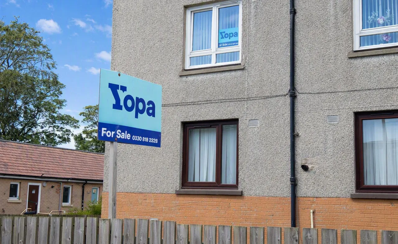 2 bed flat for sale, Fernhill Drive, Aberdeen, AB16