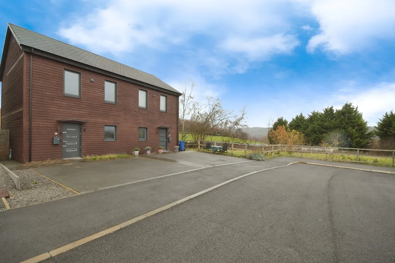 Comley Drive, Chesterfield, Derbyshire, S41, photo 13