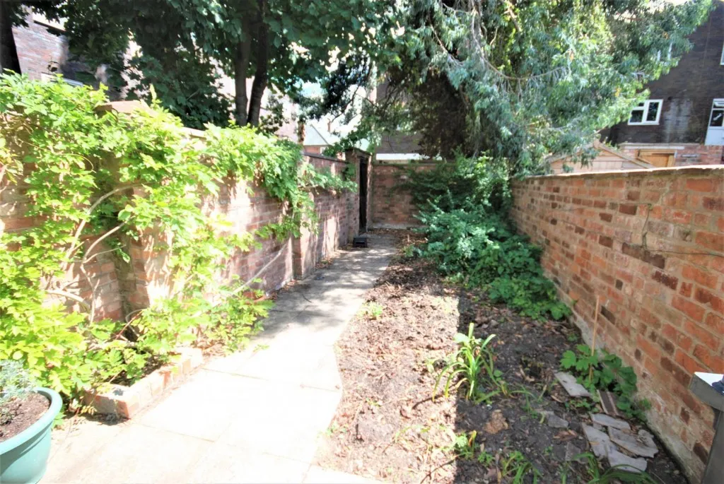 St. Georges Road, Leamington Spa, photo 8