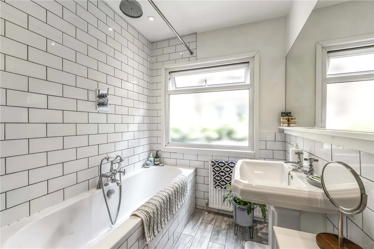 St John's Road, Hampton Wick, KT1 4AN, photo 7