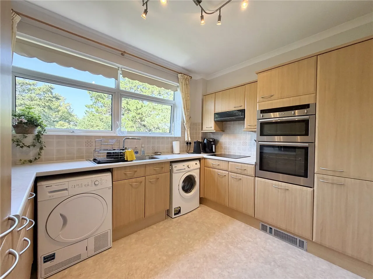 Wilderton Road, Poole, Dorset, BH13, photo 2