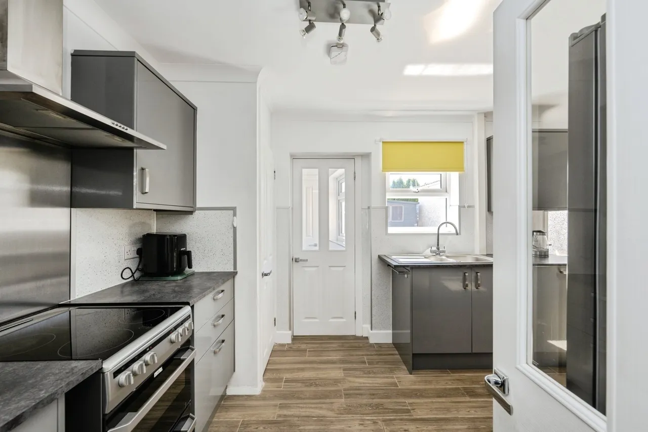 Trinity Road, Llanelli, SA15, photo 5