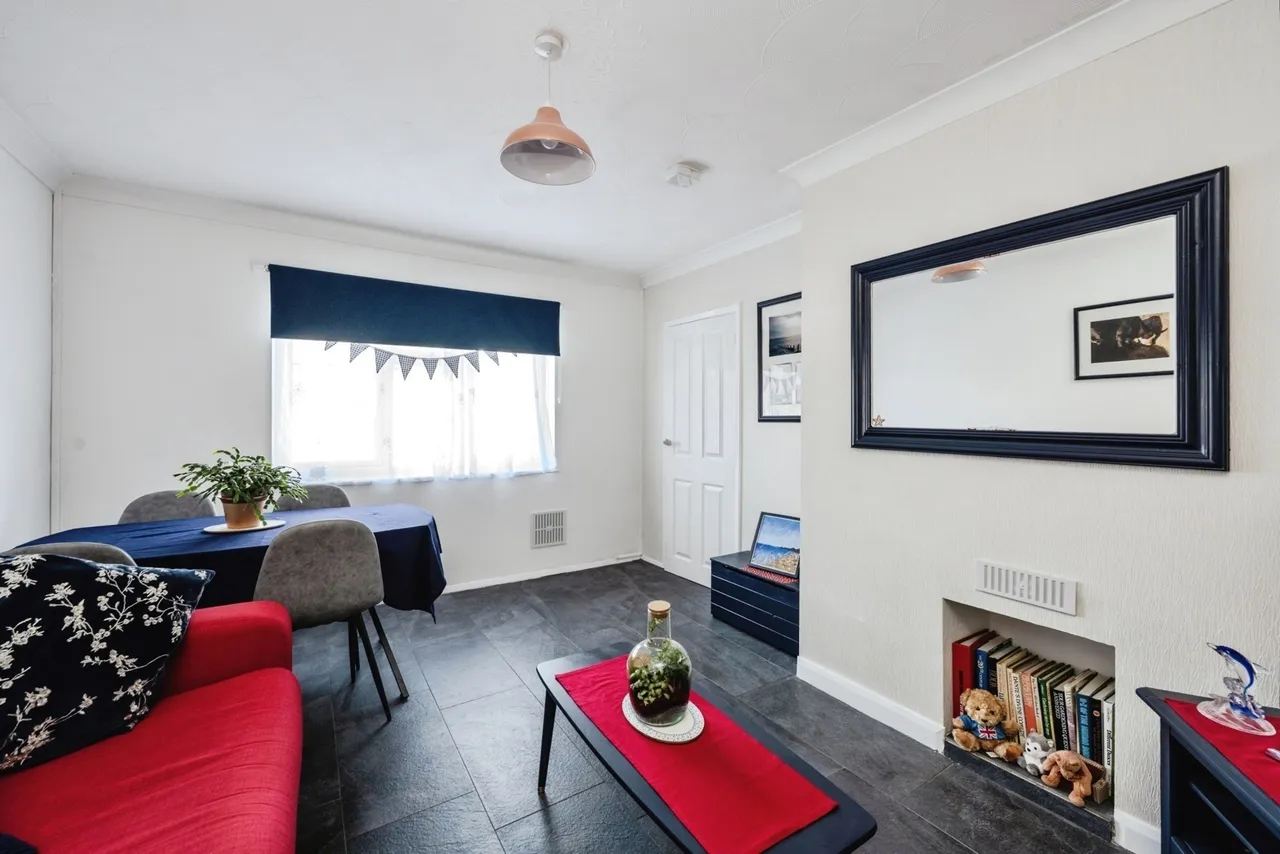 Trinity Road, Llanelli, SA15, photo 3