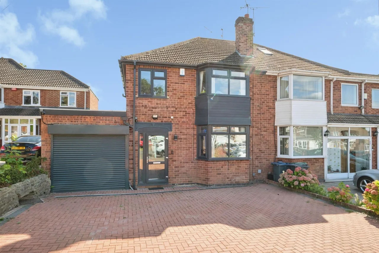 3 bed house for sale — Medcroft Avenue, Birmingham