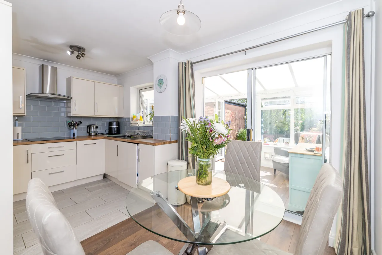 Robin Hill Drive, Standish, WN6, photo 3