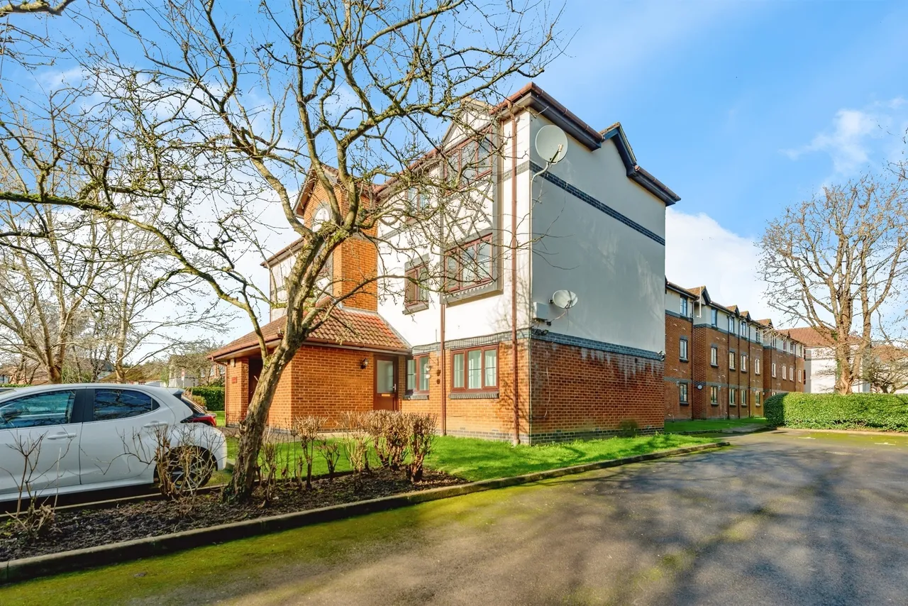 Wordsworth Mead, Redhill, photo 12