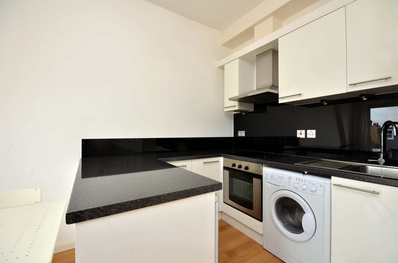 6b Leopold Road, London, photo 10