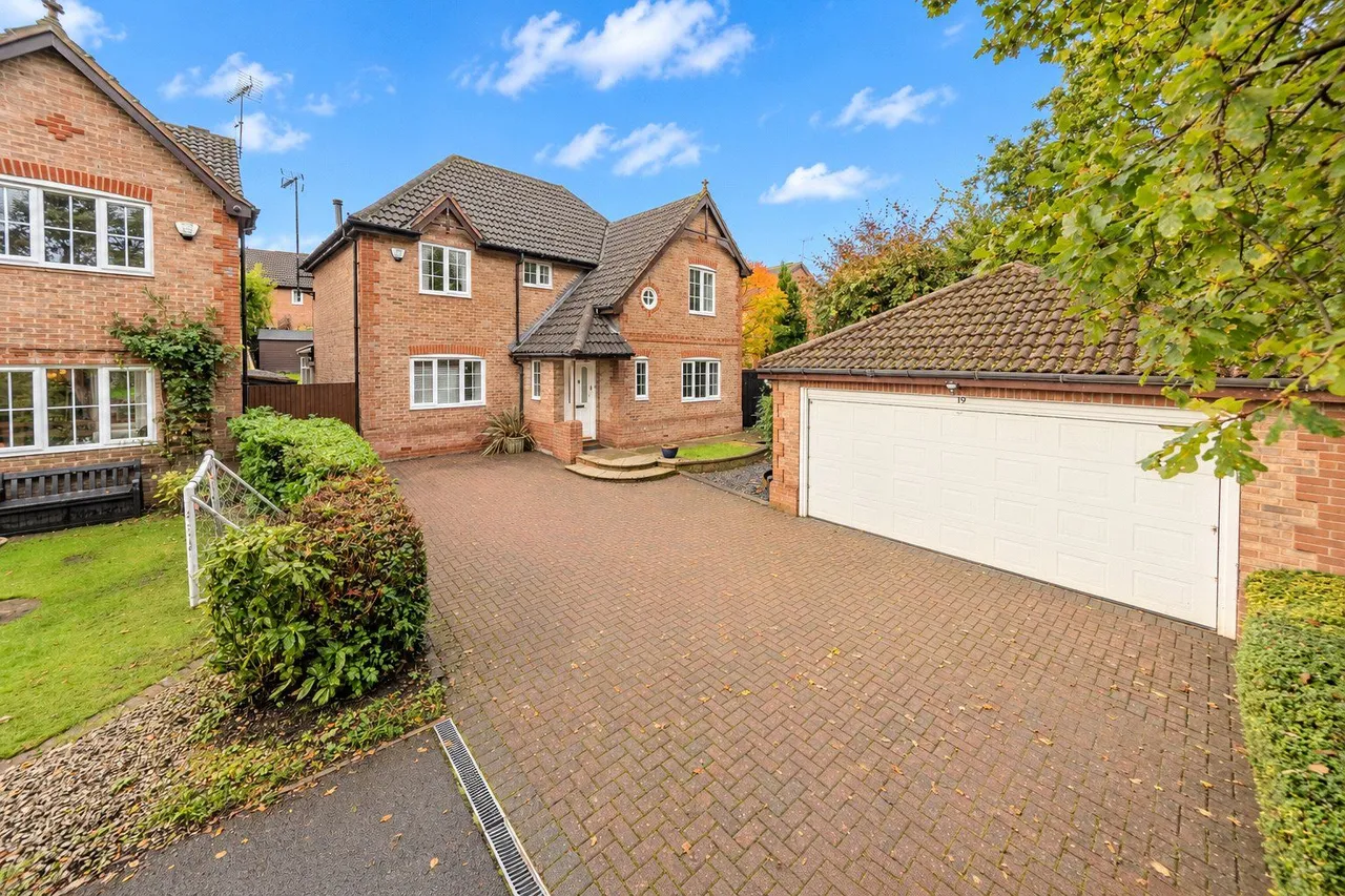 4 bed house for sale, Chestnut Drive, Adel, LS16
