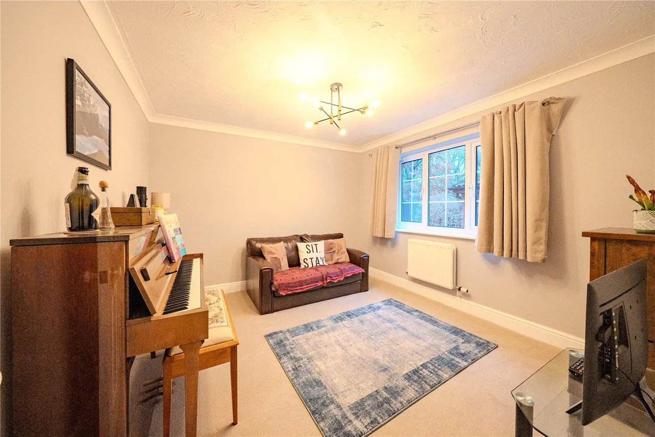 Chestnut Drive, Adel, LS16, photo 5