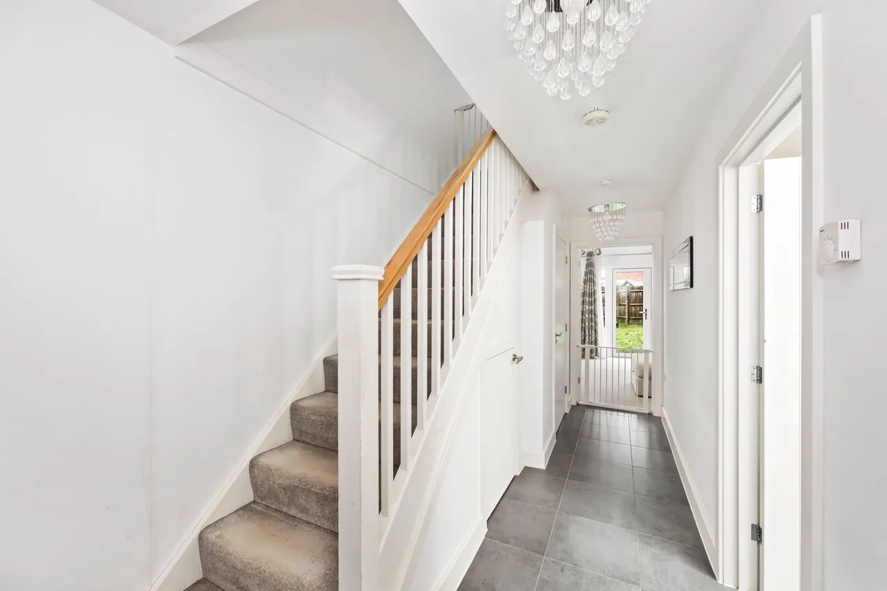 Beacon Crescent, Burgess Hill, RH15, photo 4