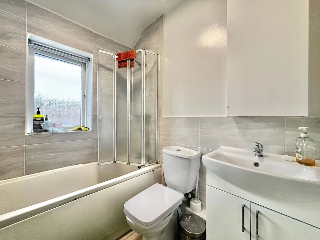 Collingwood Drive, Great Barr, B43, photo 5