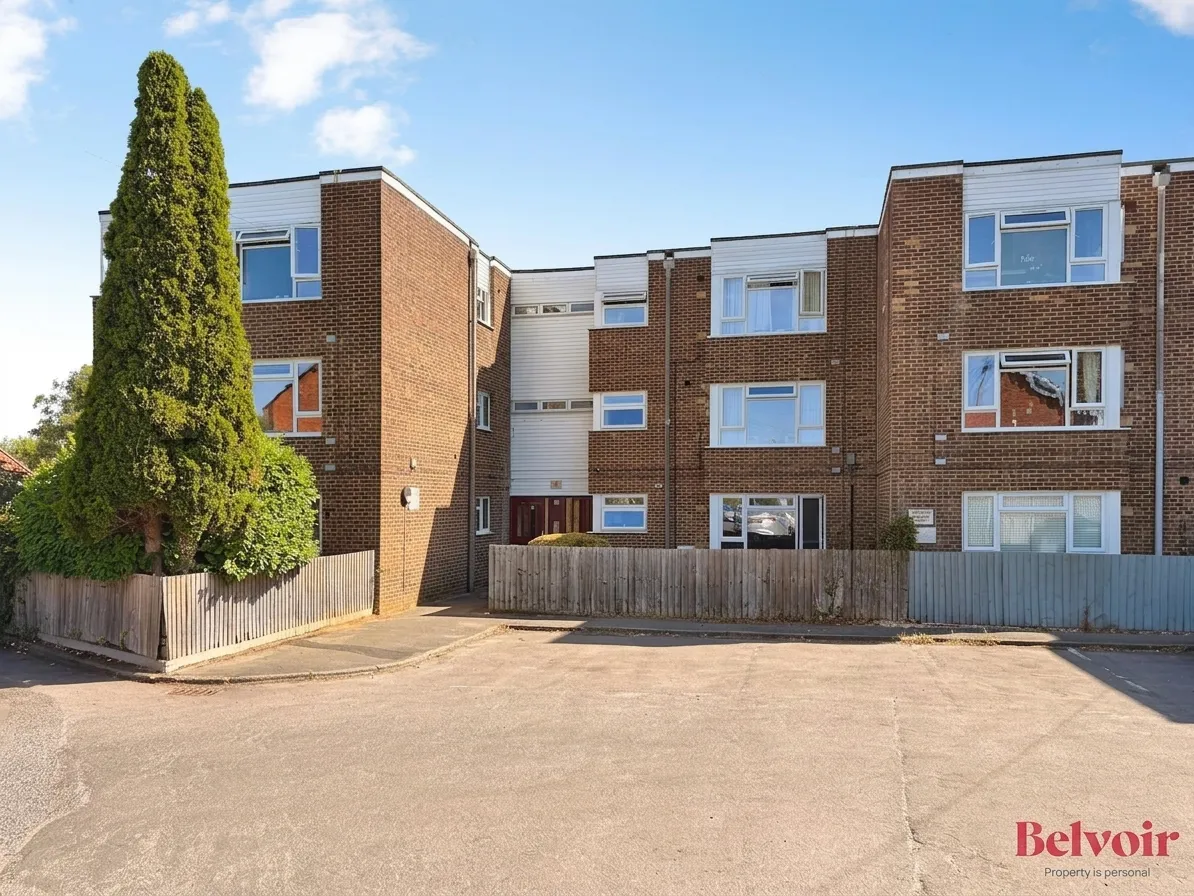 2 bed flat for sale — Pumphreys Road, Charlton Kings, Cheltenham, GL53