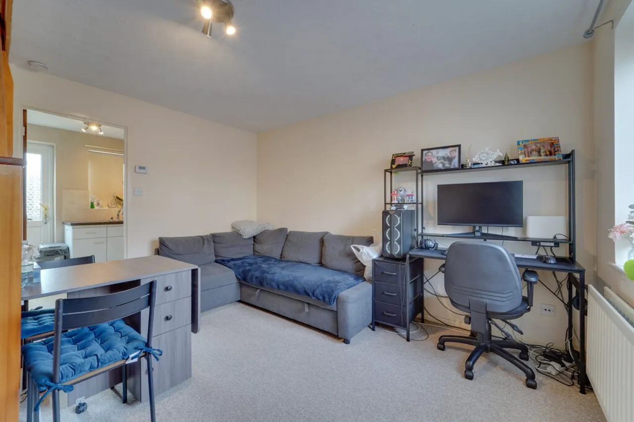 Kinross Drive, Bletchley, photo 6