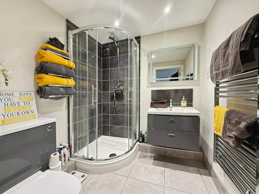 High Street, Crowthorne, RG45, photo 5