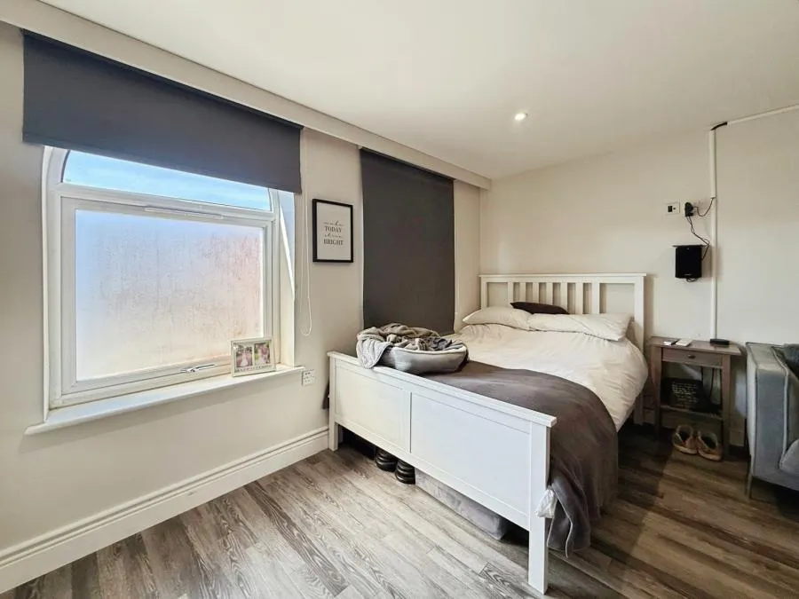 High Street, Crowthorne, RG45, photo 6